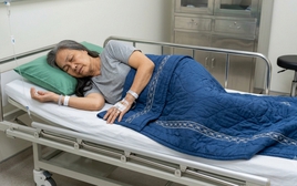 Tôi nghỉ việc ở tuổi 38 để chăm mẹ chồng bệnh nặng, đến lúc bà mất mới biết quyết định đó khiến mình trả giá thế nào