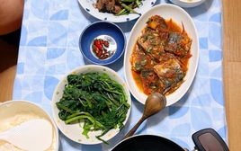 Chỉ vì nồi canh mà nàng dâu bị mẹ chồng chỉnh đốn: Thói quen này ai sai ai đúng?