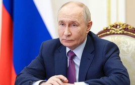 Ông Putin bác ‘luật lệ’ của phương Tây