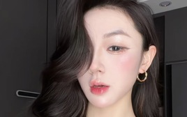 Trần Hà Linh lại lên video giật gân, lấy bệnh xã hội câu view PR cửa hàng