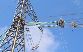Miền Bắc ngốn điện kỷ lục, 4 mạch đường dây 500kV Bắc - Nam cung ứng thế nào?