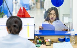 Từ câu chuyện về thủ tục hành chính: Vì sao tiếng nói thật của người dân cần một “vùng an toàn”?
