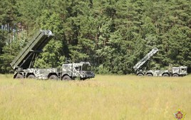 Nga dọa cắt viện trợ để buộc Belarus mở mặt trận mới chống Ukraine