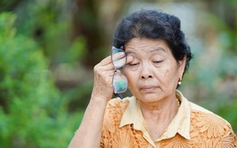 Đến tuổi xế chiều, bà mẹ 84 tuổi mới thấm: Con trai và con gái bất hiếu có những nguyên nhân rất khác nhau