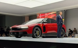 Xe điện Ferrari ‘cháy hàng’ ngay khi ra mắt Trung Quốc