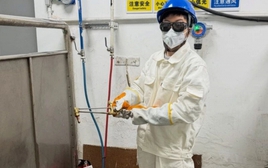 Phát hiện một nữ nghiên cứu sinh tiến sĩ bỏ học để làm thợ sửa điện nước