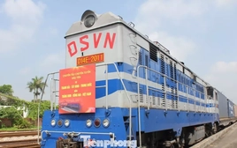 Lần đầu tiên có tàu liên vận đi thẳng từ Trung Quốc đến Đồng Nai