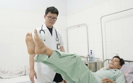 Đang khỏe mạnh, người đàn ông 33 tuổi bất ngờ đột quỵ sau khi chơi bóng đá: Thủ phạm là cú va chạm nhiều người vẫn nghĩ "không đáng lo"