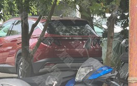 Hyundai Tucson hybrid lần đầu lộ diện tại Việt Nam: Thiết kế giống bản xăng tầm trung, thêm chi tiết nhận diện nhỏ phía sau, giá dự kiến tiệm cận Santa Fe