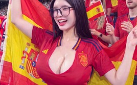 Biến hình thành fan girl Tây Ban Nha, hot coser khiến MXH mê mệt