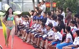 Trình diễn áo tắm trước học sinh: Ban tổ chức 1 cuộc thi Hoa hậu chính thức xin lỗi