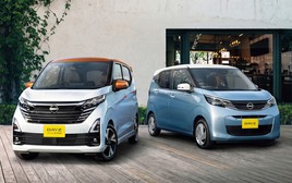 Chiếc Nissan giá quy đổi hơn 240 triệu đồng này quá hợp cho gia đình nhỏ thích đi phượt: 4 chỗ, 2 cầu, tiện nghi ổn, ADAS ‘ngon’