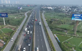 Tài xế, chuyên gia nói gì về đề xuất ‘làn vượt xe’ trên cao tốc?