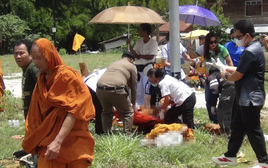 Thái Lan: Cậu bé 11 tuổi đâm xe vào đoàn hành hương, 8 nhà sư thiệt mạng