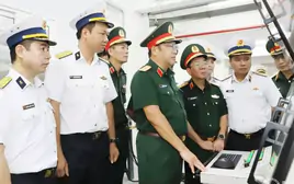 Hải quân Việt Nam cần phát triển nhiều loại vũ khí công nghệ cao