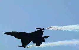 Tiêm kích F-16 Ukraine rơi khi chặn hoả lực Nga