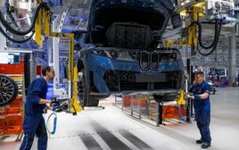 Bên trong Debrecen, nơi BMW xây dựng nhà máy của tương lai