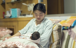 Một tháng ở cữ được em chồng chăm như bà hoàng, đến phút cuối tôi mới hiểu mọi sự chu đáo đều có cái giá của nó