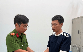 Công an điều tra giao dịch với nội dung sau: Một thanh niên SN 1998 vừa bị bắt sau khi nhận chuyển khoản 61 triệu đồng trong 4 ngày