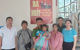 Trinh sát kể giây phút chạy đua nghẹt thở giải cứu bé gái 6 tuổi bị bắt cóc