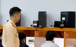 Giấy phép lái xe ô tô quá hạn dưới 30 ngày không phải thi lại lý thuyết