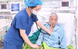Nam bệnh nhân 69 tuổi ngừng tim 15 lần, được cứu sống bằng kỹ thuật đặc biệt