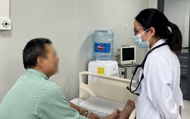 Ăn thịt chó nghi nhiễm bả chuột, bệnh nhân ung thư xuất huyết nguy kịch