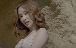 Nữ ca sĩ ở Mỹ một mình: "Tôi chưa đến mức kiệt quệ"