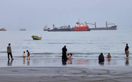 Mỹ đe dọa phong tỏa hải quân Iran vô thời hạn