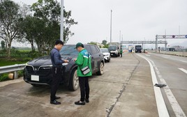 Bắt đầu thu phí tại 5 đoạn tuyến cao tốc Bắc - Nam: Hàng triệu tài xế chú ý!
