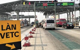 6.600 đồng/tháng dù ô tô không qua trạm: BOT thu lợi, sao chủ xe phải trả tiền?