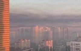 Ukraine: Đường phố Kiev chìm trong khói mù dày đặc sau cuộc tấn công tên lửa