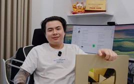 Tiktoker Phạm Tuấn khóc vì nhớ Khá Bảnh: "Thèm lắm… một bát mì nấu cho anh Khá"