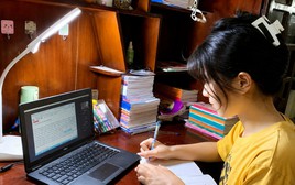 Con gái đỗ đại học, bố định cho ở nhờ nhà bác ruột nhưng nghe một câu liền đổi ý: "Ở được, nhưng phải tự lo tiền ăn"