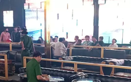 'Đột kích' cơ sở giải trí trong đêm, phát hiện hàng chục dân chơi dương tính ma túy