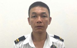 Tạm giữ bảo vệ hành hung tài xế xe ôm dã man trước cổng khu đô thị