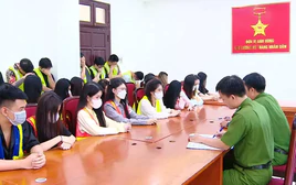Triệu tập 47 đối tượng liên quan đường dây mua bán tinh dầu thuốc lá điện tử chứa ma túy