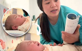 Màn ru con gây sốt mạng: Mẹ mở sách toán giảng về hàm số, bé nín khóc ngủ luôn