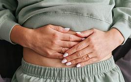 Cô gái 26 tuổi bất ngờ phát hiện mình là nam giới, không có tử cung, buồng trứng