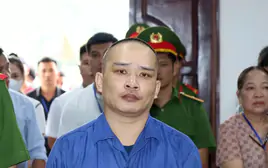 Giang hồ mạng Tiến 'bịp' lĩnh 8 năm tù vì tổ chức sử dụng trái phép ma túy