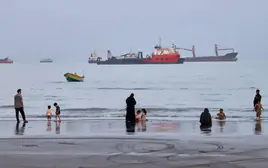 Iran đòi Mỹ ‘sửa đổi hành vi’