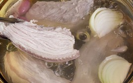 Cách luộc thịt lợn ngon