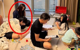 Cường Đô La khoe ảnh gia đình, cô gái lạ mặt ngồi cạnh Subeo thành tâm điểm