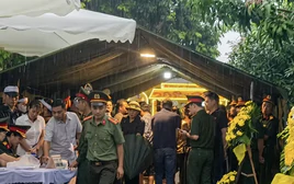 Con trai của Thiếu tá Trần Văn Tùng: 'Bố đâu rồi, sao đêm muộn rồi bố chưa về với con'
