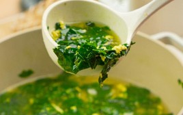 Việt Nam có loại rau rẻ như cho giàu canxi hơn sữa, nhiều vitamin C gấp 4 lần cam: Bạn đoán ra rau gì không?