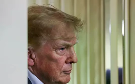 Tổng thống Trump cân nhắc 'bước ngoặt quan trọng' trong cuộc chiến với Iran