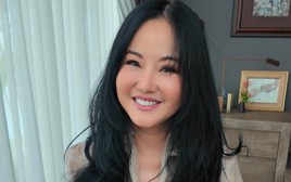 Diva Hồng Nhung U60 quá khác lạ, được khen "như búp bê"