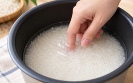 Căn nước nấu cơm bằng "đốt ngón tay": Có một điều ít người để ý