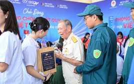 Long Châu đến Côn Đảo, mang dịch vụ chăm sóc sức khỏe tới người dân đảo xa