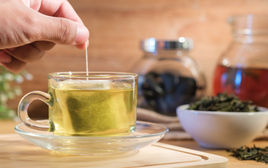 Uống trà mỗi ngày có "hại thận"? Bác sĩ cảnh báo: Đây mới là kiểu uống trà nguy hiểm nhất